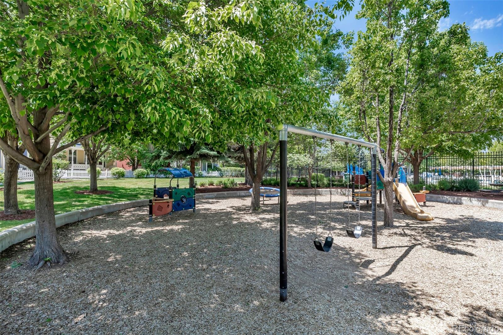 MLS Image #40 for 2737  ulster street,denver, Colorado