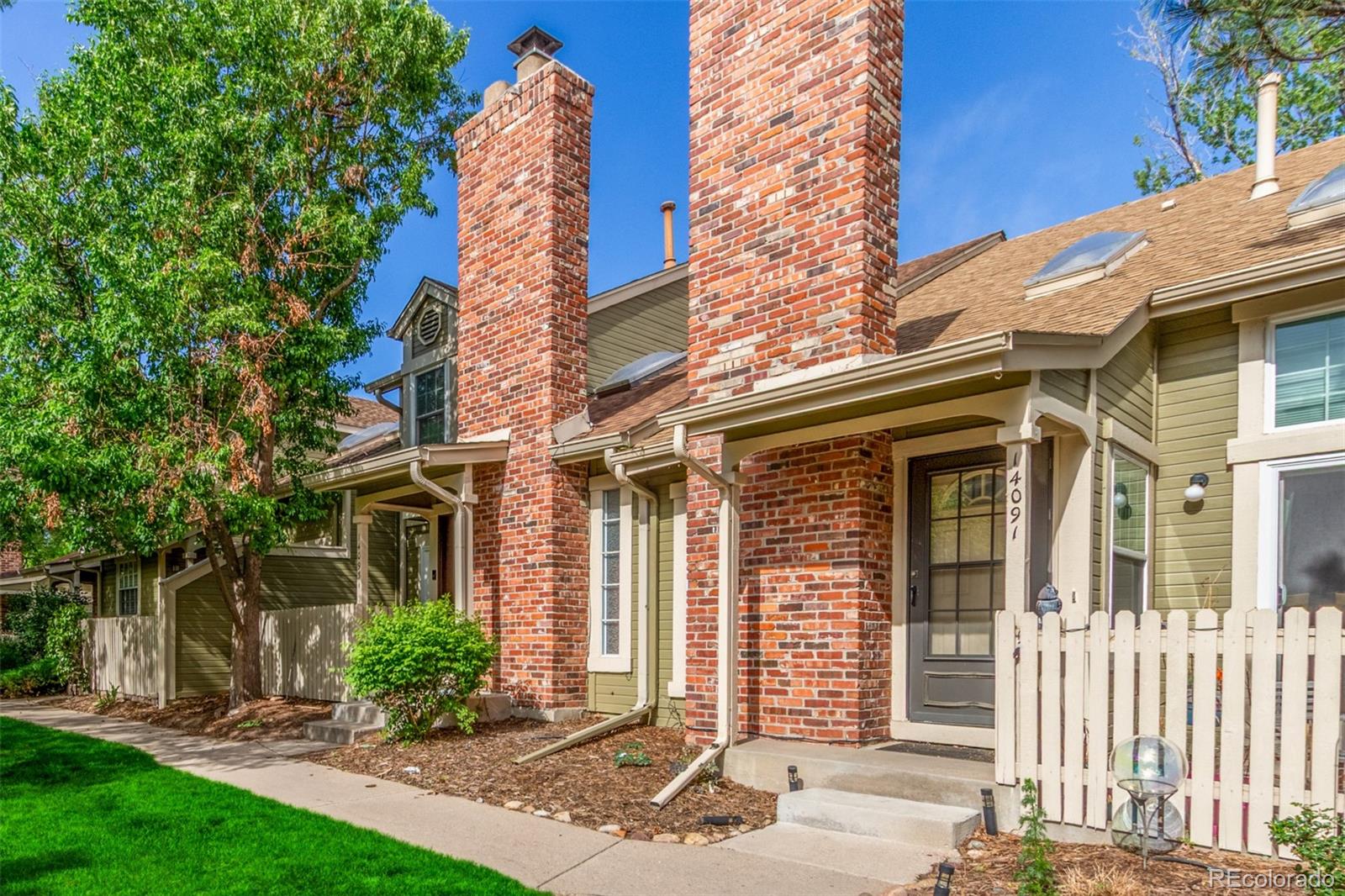 MLS Image #2 for 14093 e radcliff circle,aurora, Colorado