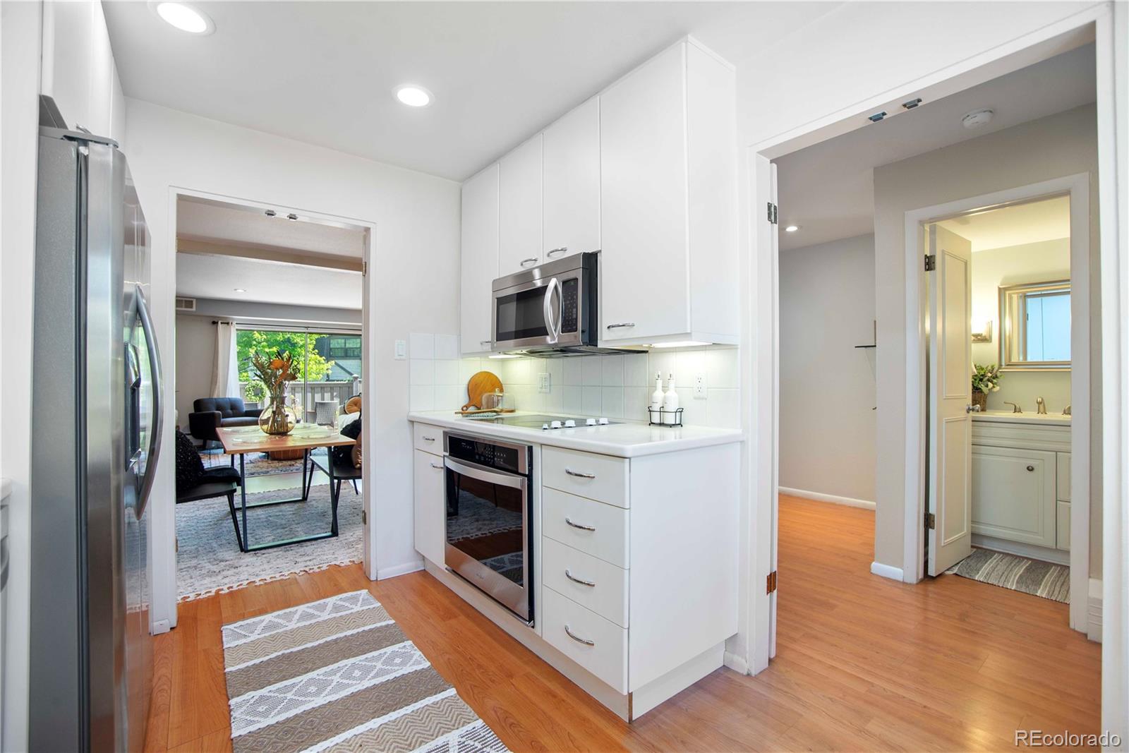 MLS Image #10 for 5821 e ithaca place,denver, Colorado
