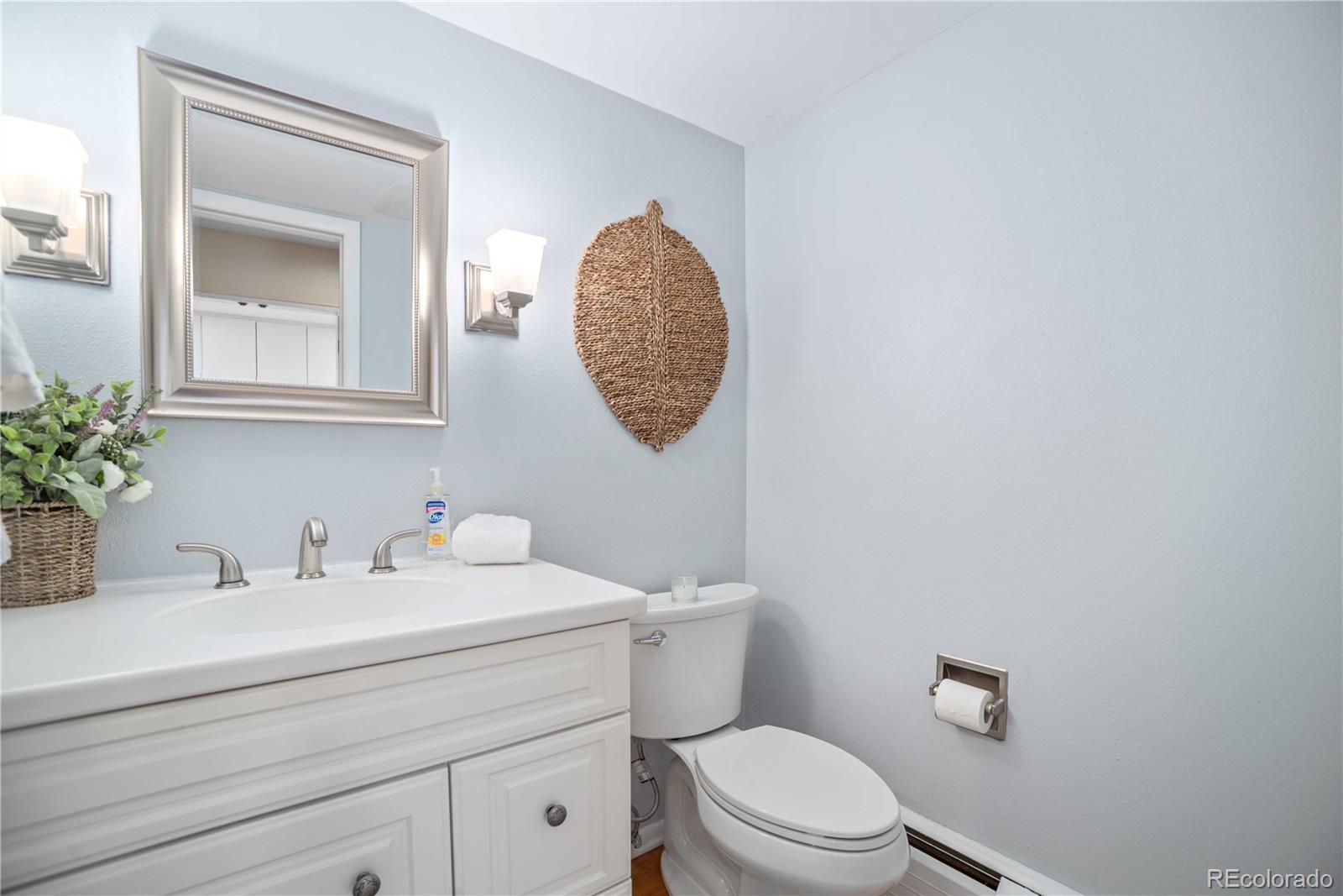 MLS Image #23 for 5821 e ithaca place,denver, Colorado