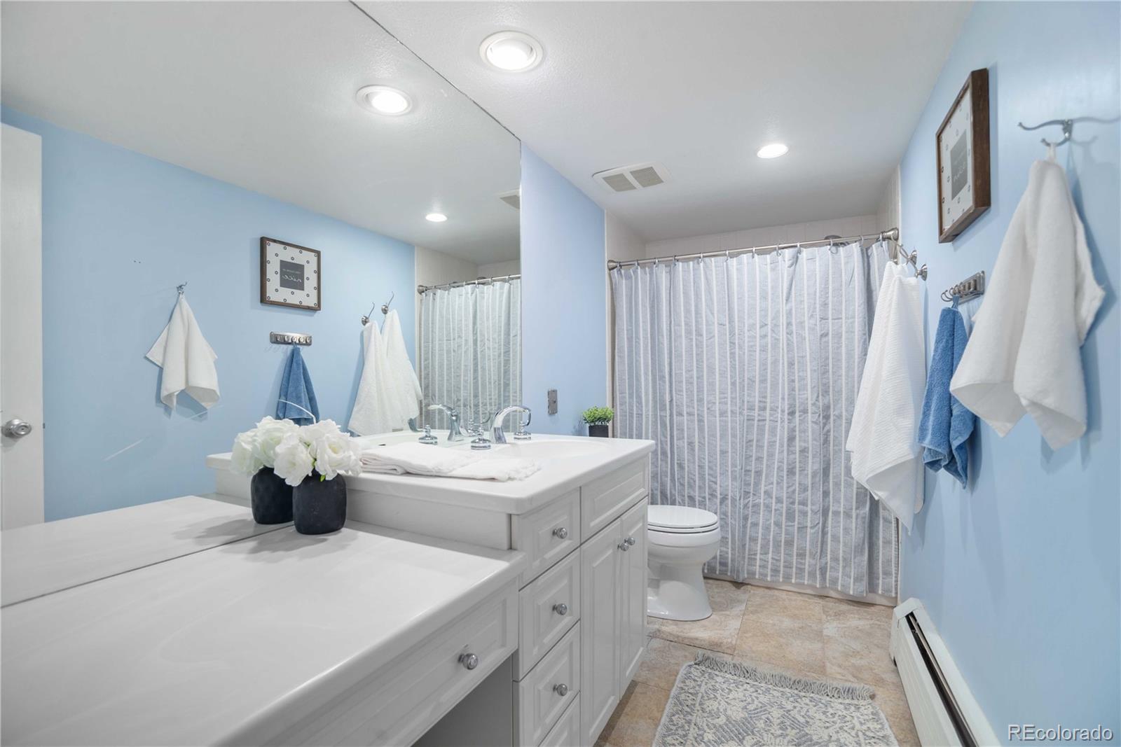 MLS Image #31 for 5821 e ithaca place,denver, Colorado