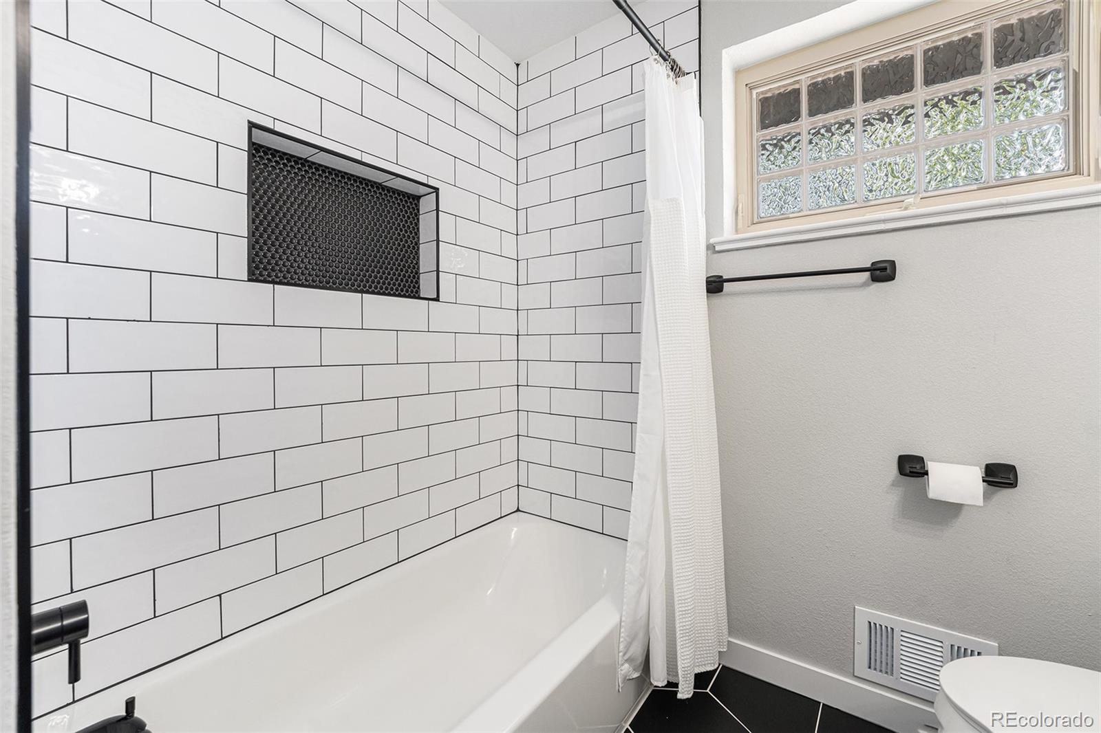 MLS Image #15 for 6538 s lee court,centennial, Colorado
