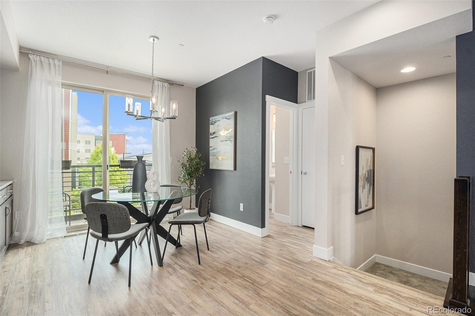 MLS Image #10 for 9072 e 47th avenue,denver, Colorado