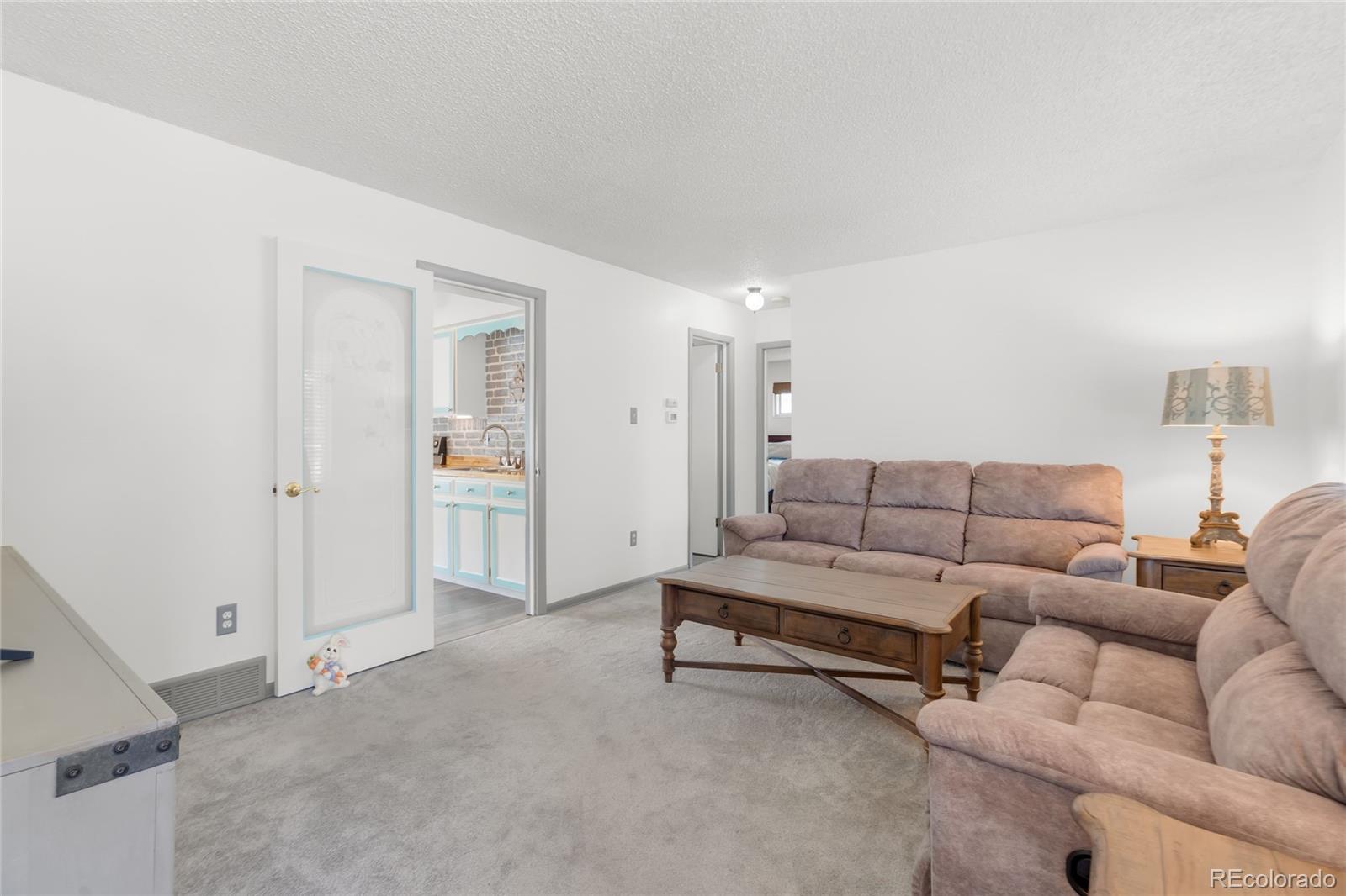 MLS Image #2 for 2112 s olathe street,aurora, Colorado