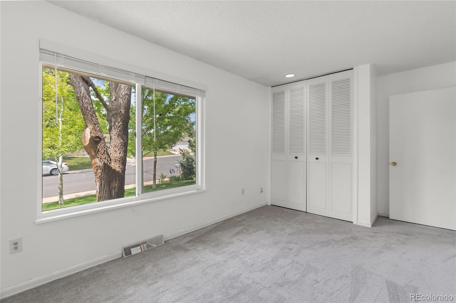 MLS Image #5 for 2112 s olathe street,aurora, Colorado