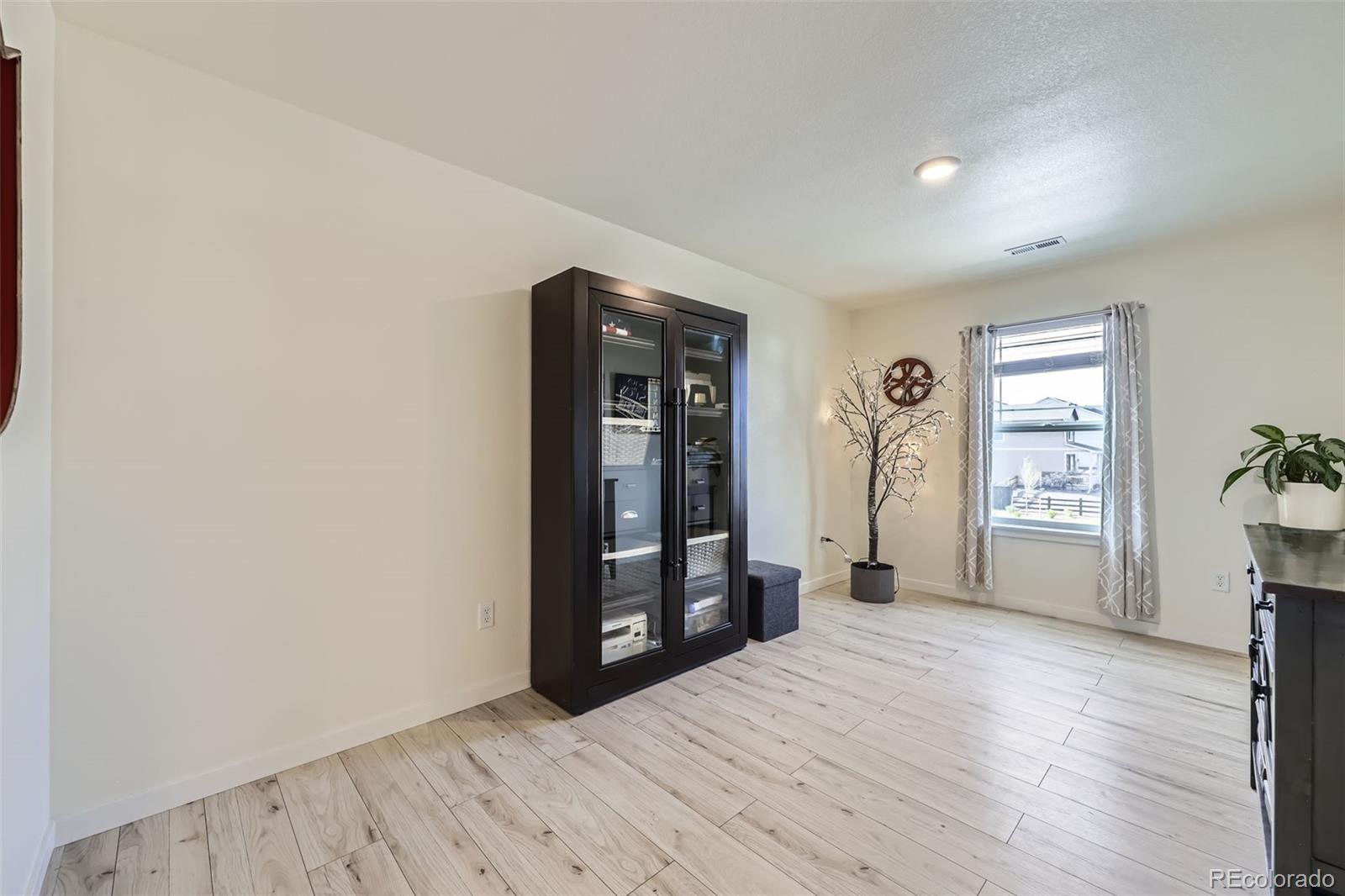 MLS Image #15 for 7702  159th avenue,thornton, Colorado
