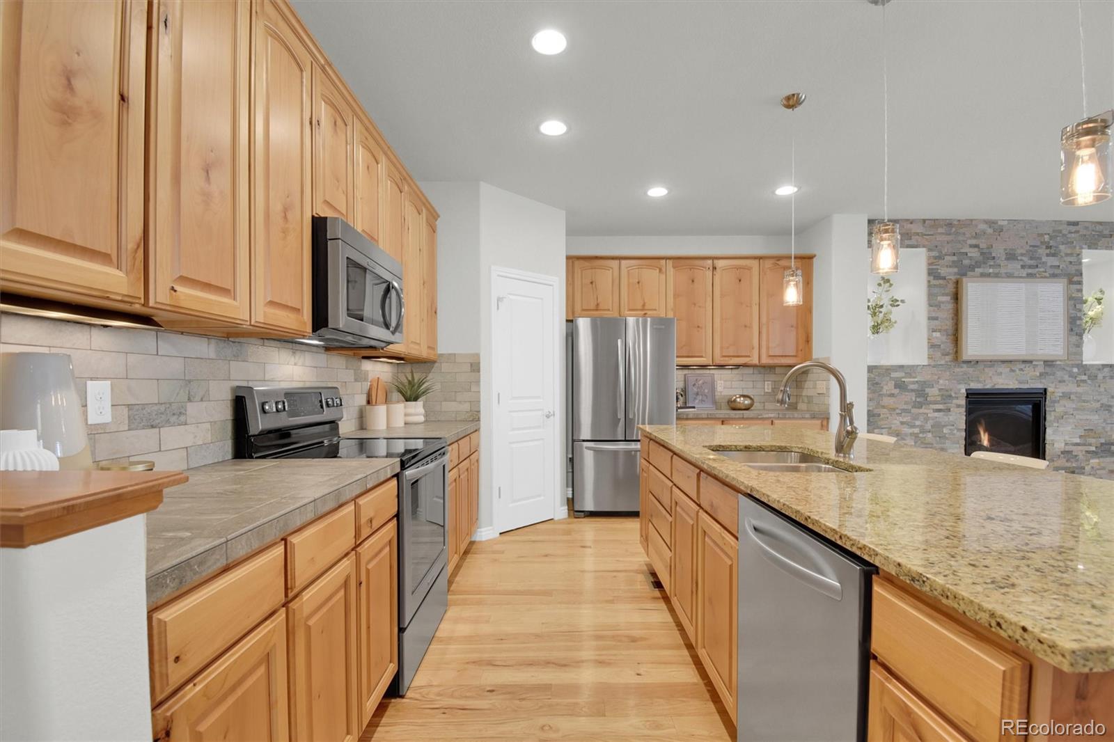 MLS Image #5 for 5887 s taft lane,littleton, Colorado