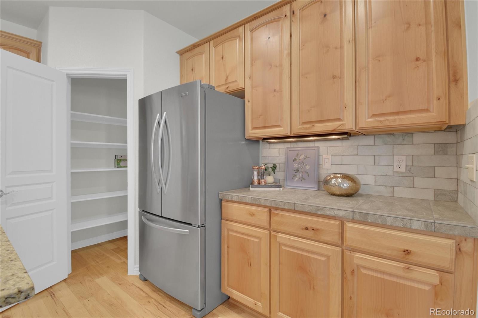 MLS Image #6 for 5887 s taft lane,littleton, Colorado