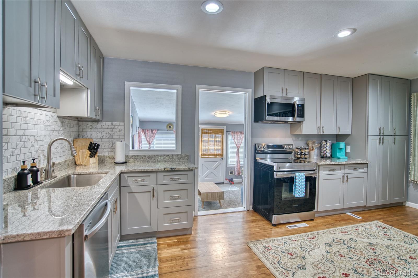 MLS Image #4 for 5610  brentwood street,arvada, Colorado