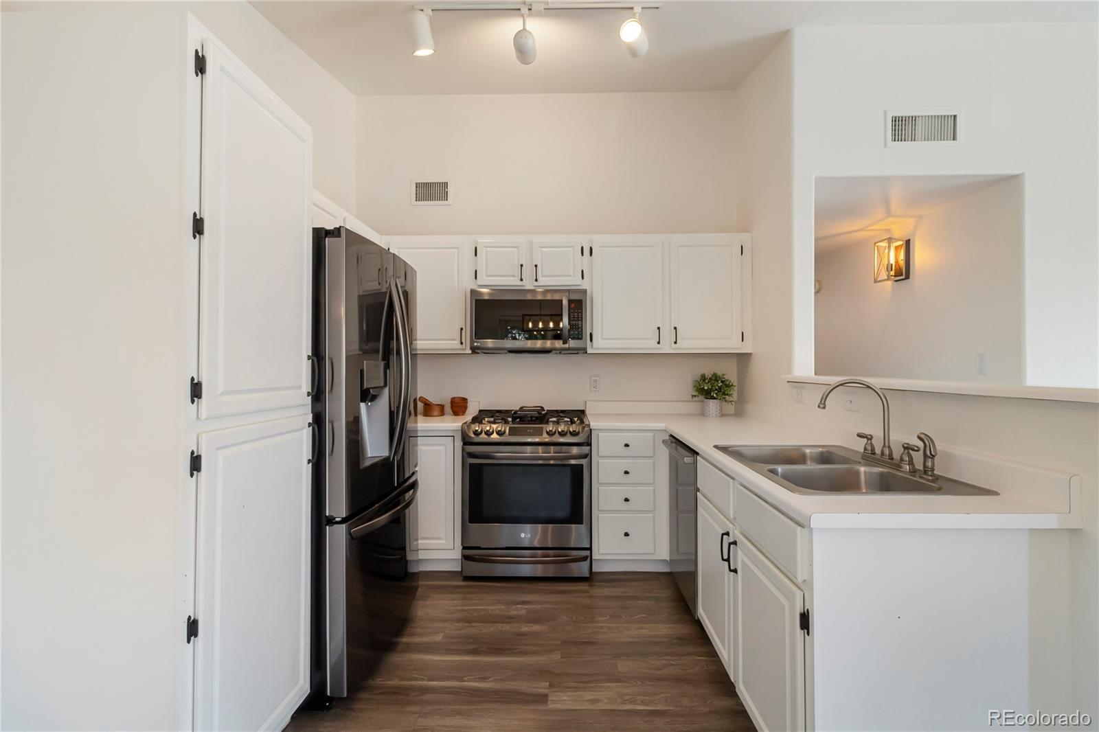 MLS Image #11 for 3825  canyon ranch road,highlands ranch, Colorado