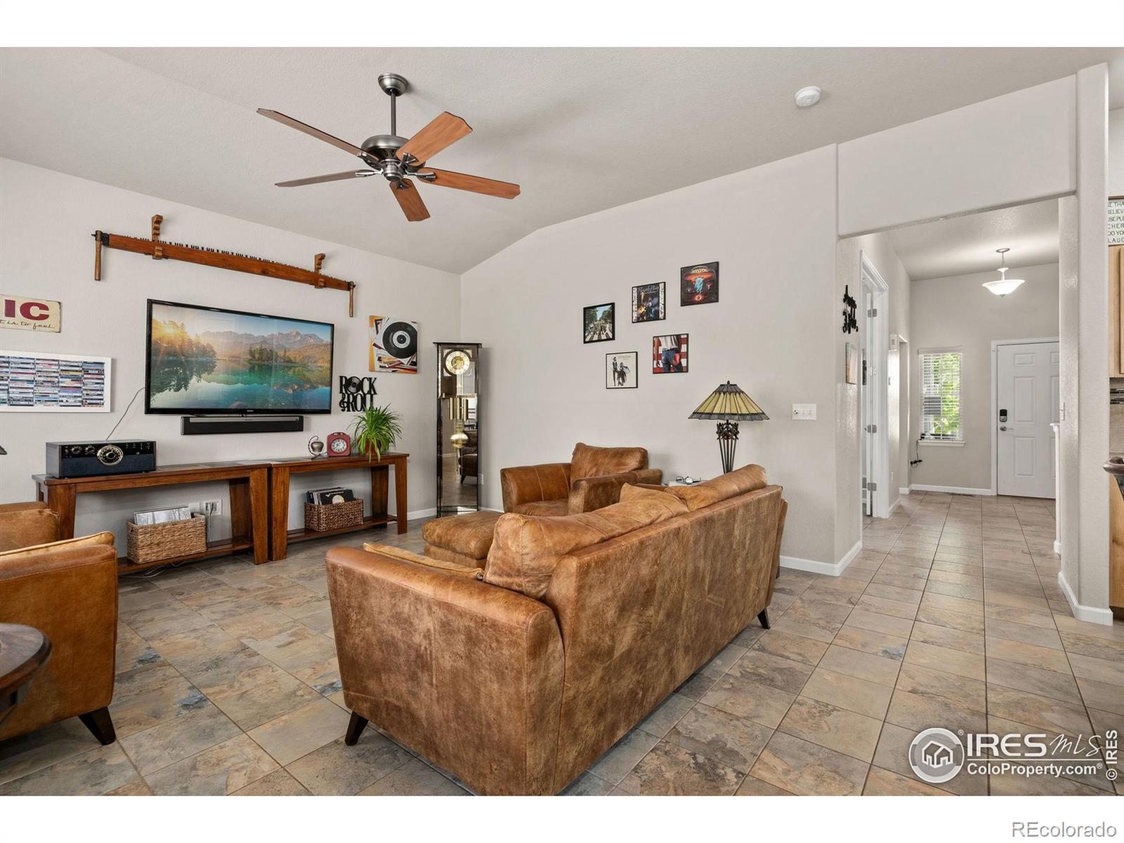 MLS Image #3 for 871  shade tree drive,windsor, Colorado