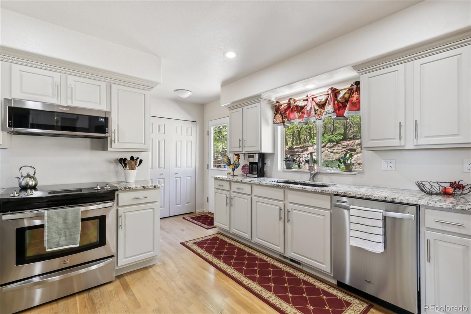 MLS Image #16 for 5370  broadmoor bluffs drive,colorado springs, Colorado