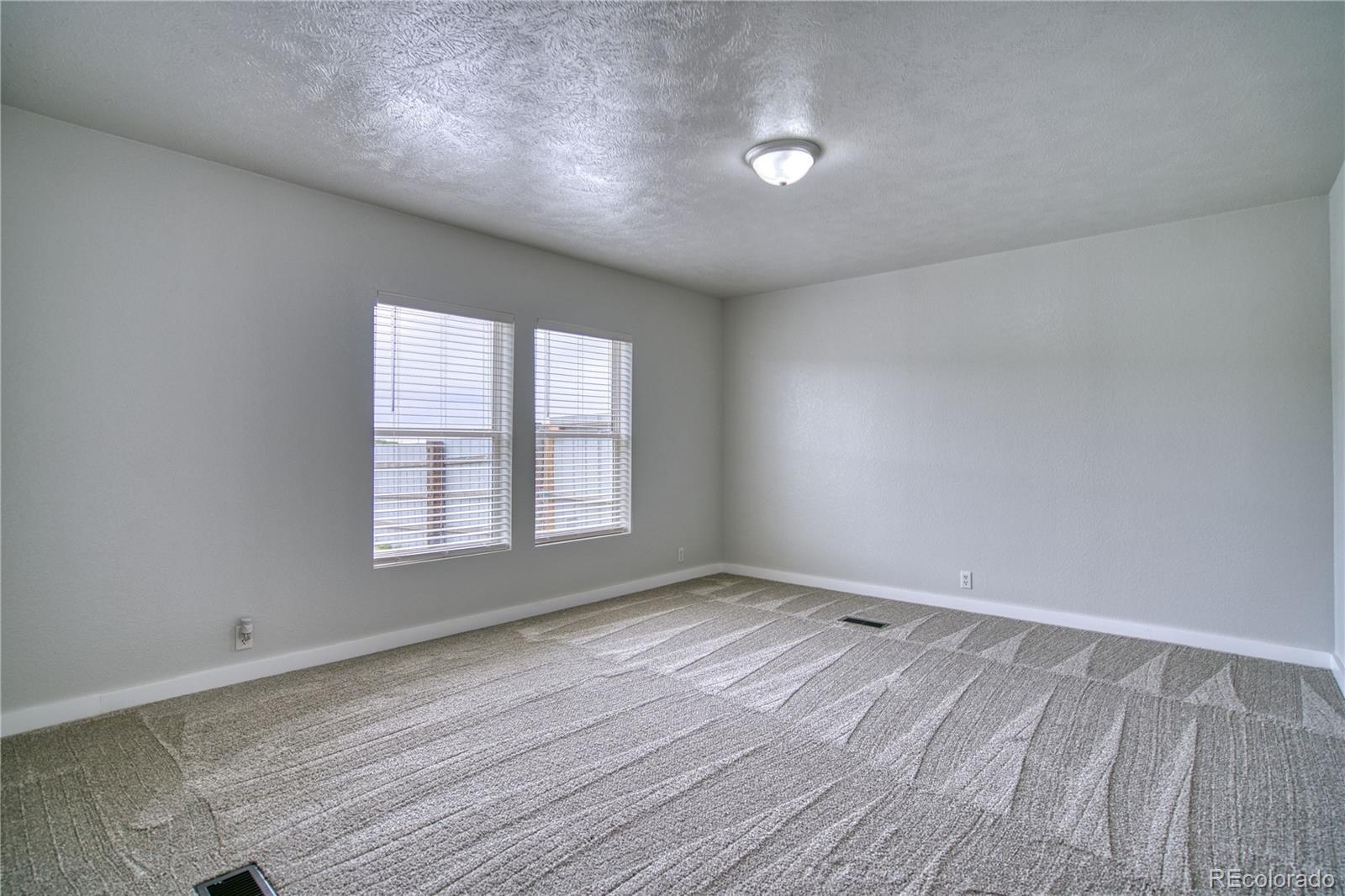 MLS Image #13 for 15658  county road 49 ,la salle, Colorado