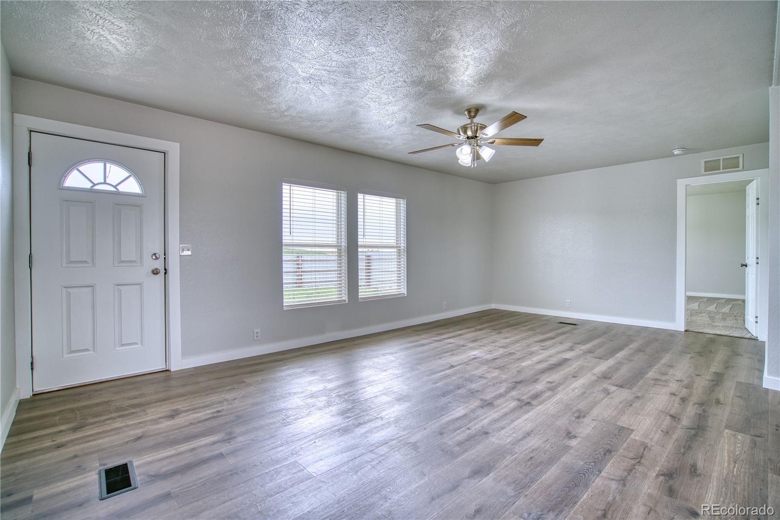 MLS Image #8 for 15658  county road 49 ,la salle, Colorado