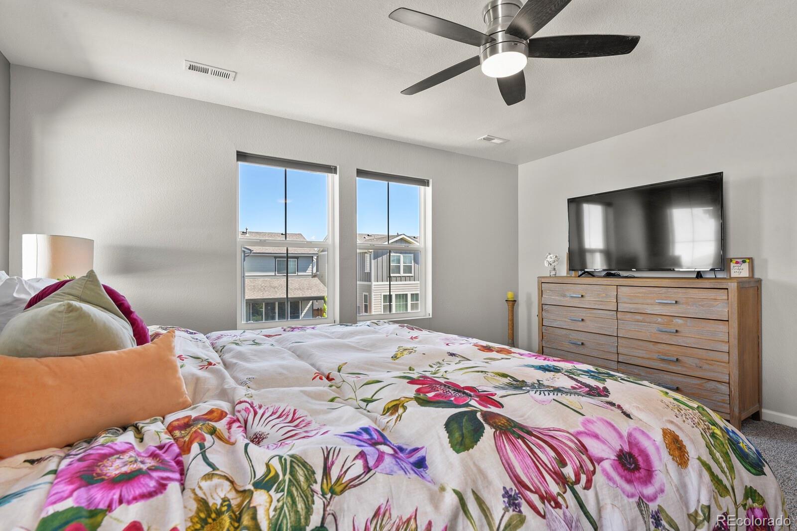 MLS Image #18 for 27893 e 6th place,aurora, Colorado