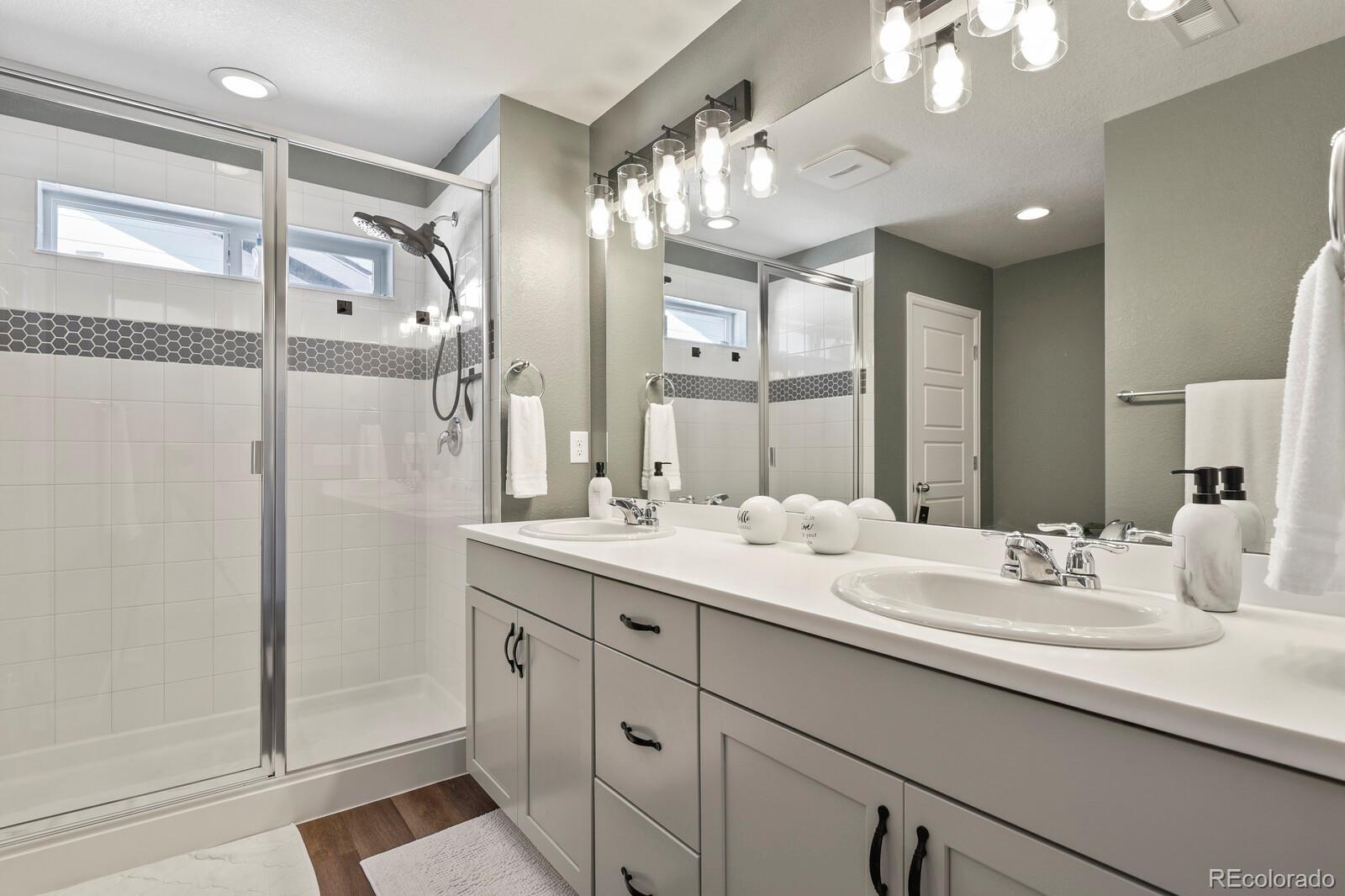 MLS Image #19 for 27893 e 6th place,aurora, Colorado