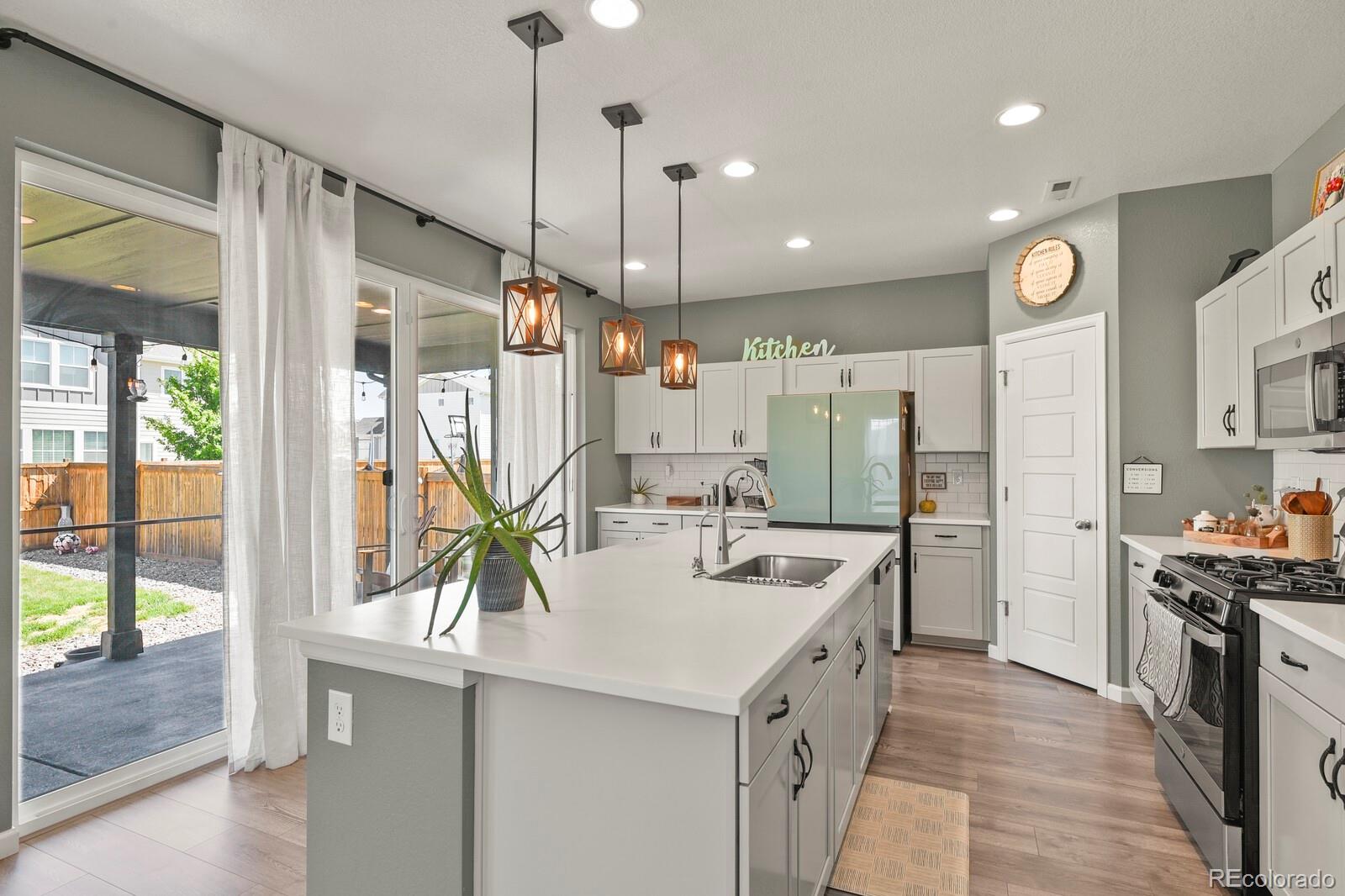 MLS Image #9 for 27893 e 6th place,aurora, Colorado