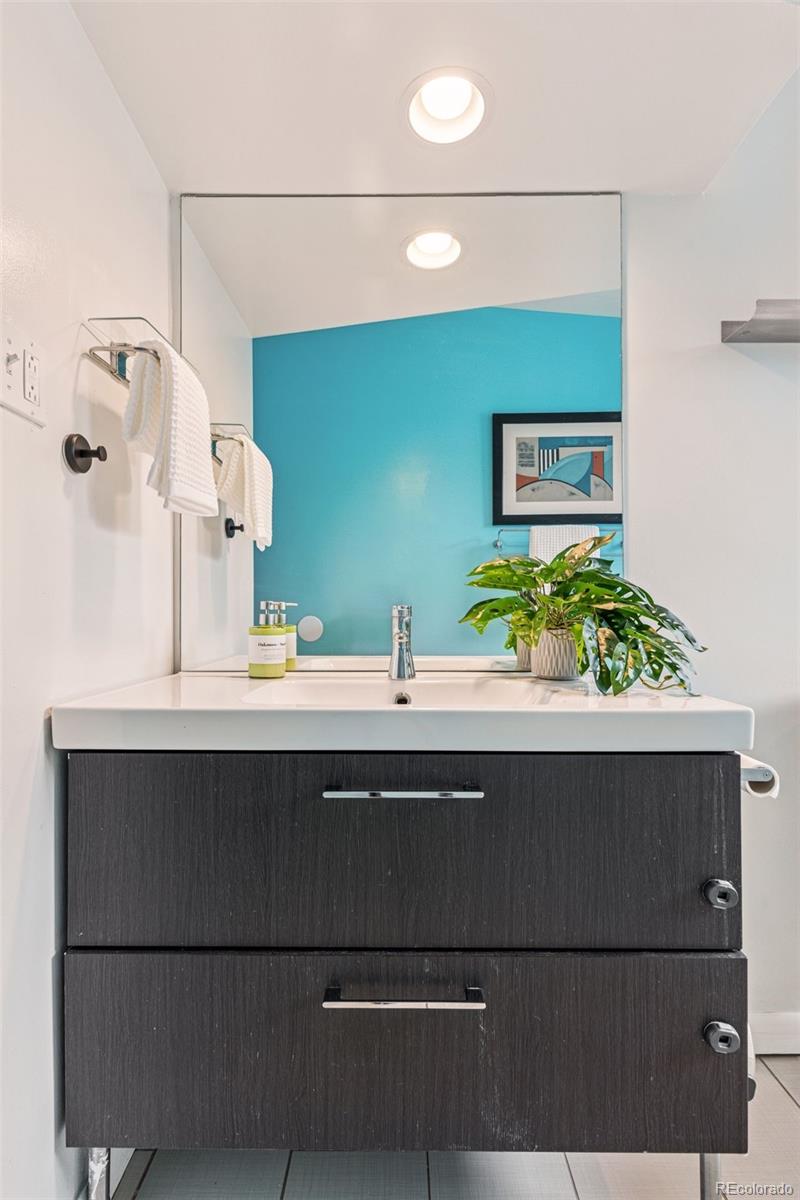 MLS Image #16 for 260 s jasmine street,denver, Colorado