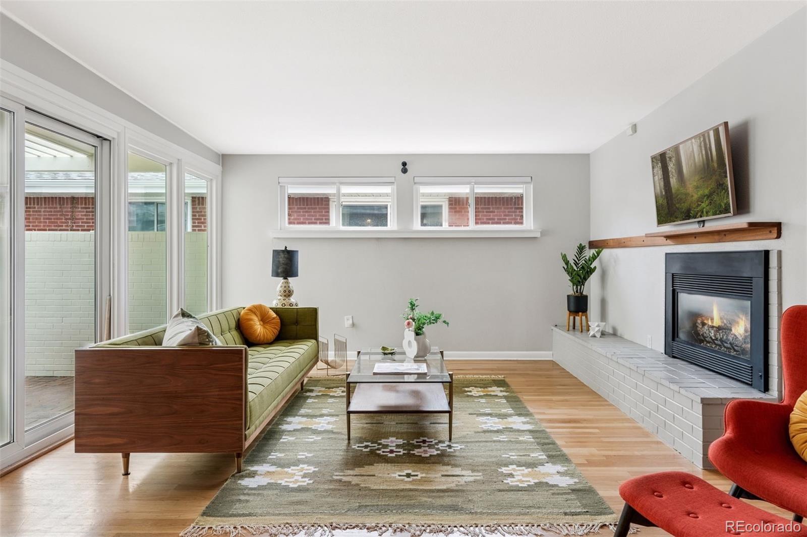 MLS Image #2 for 260 s jasmine street,denver, Colorado