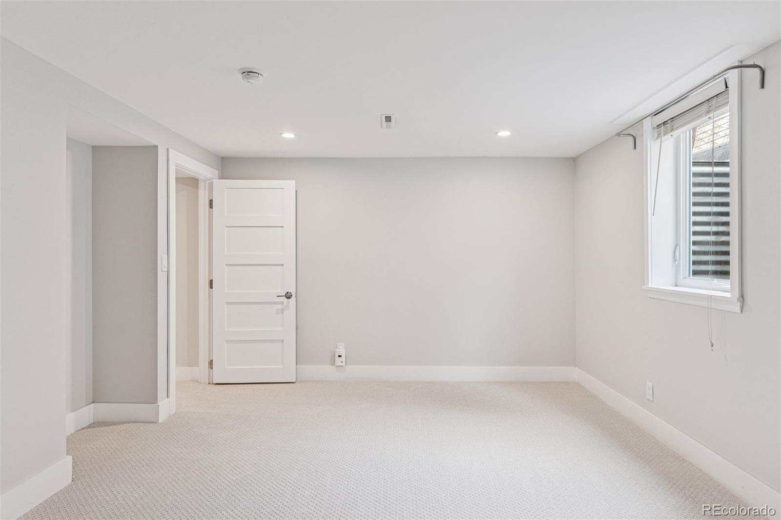 MLS Image #21 for 260 s jasmine street,denver, Colorado