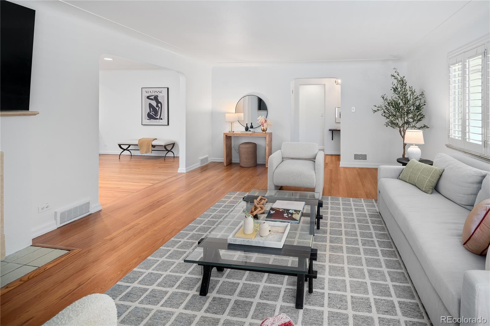 MLS Image #6 for 801 s harrison street,denver, Colorado