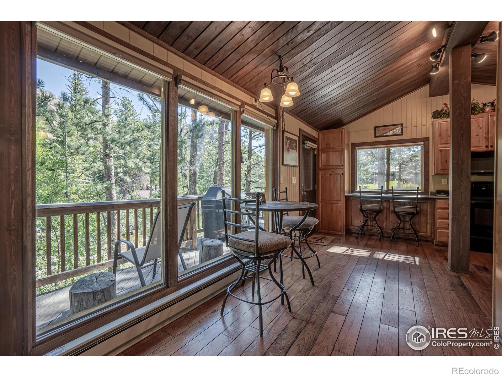 MLS Image #15 for 348  crown point drive,bellvue, Colorado