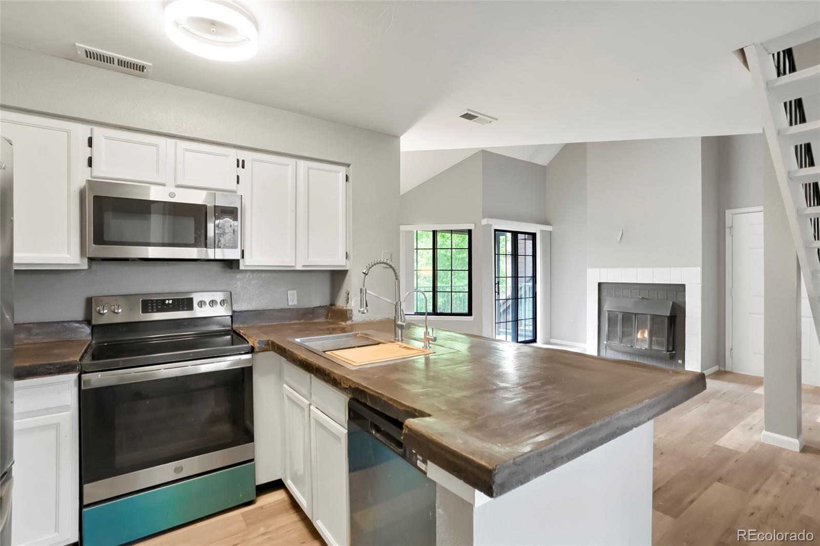 MLS Image #7 for 832 s vance street,lakewood, Colorado