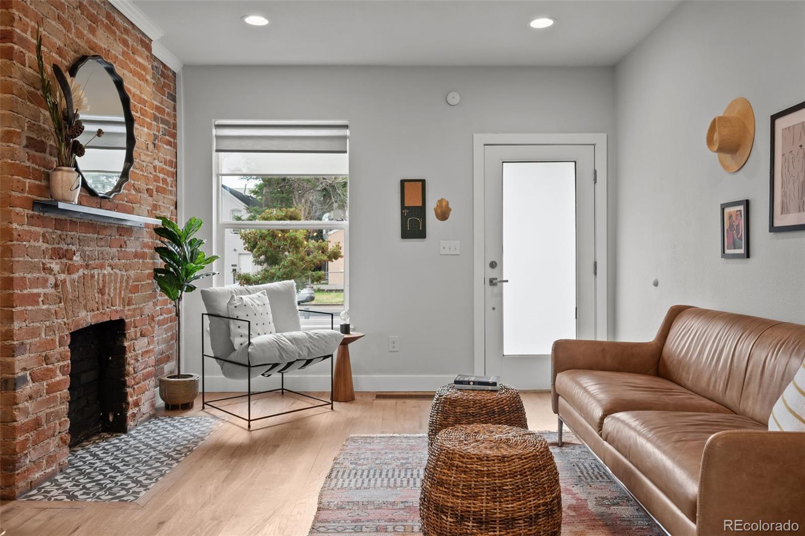 MLS Image #4 for 3003  california street,denver, Colorado