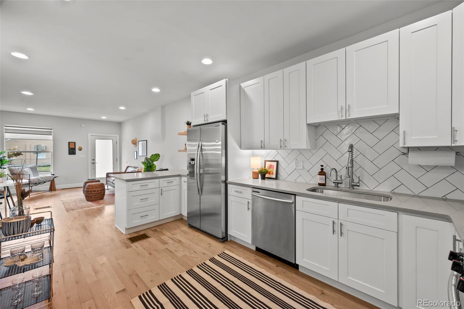 MLS Image #9 for 3003  california street,denver, Colorado