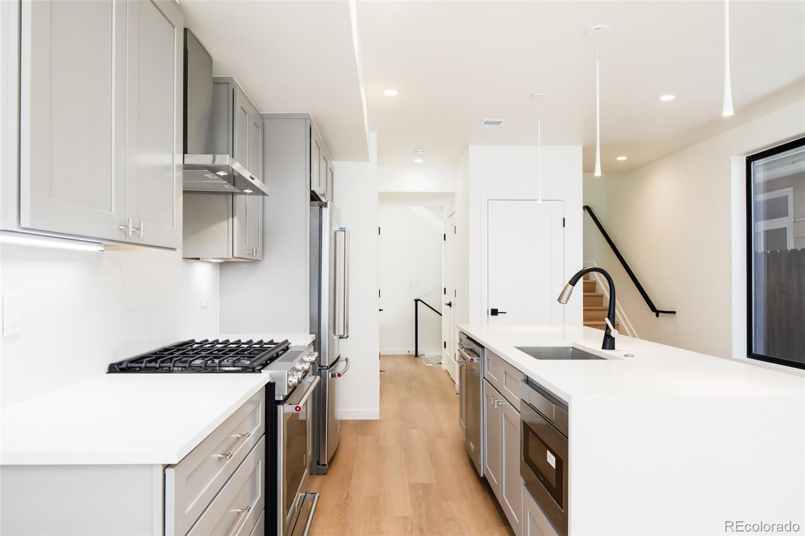 MLS Image #4 for 263 s jackson street,denver, Colorado