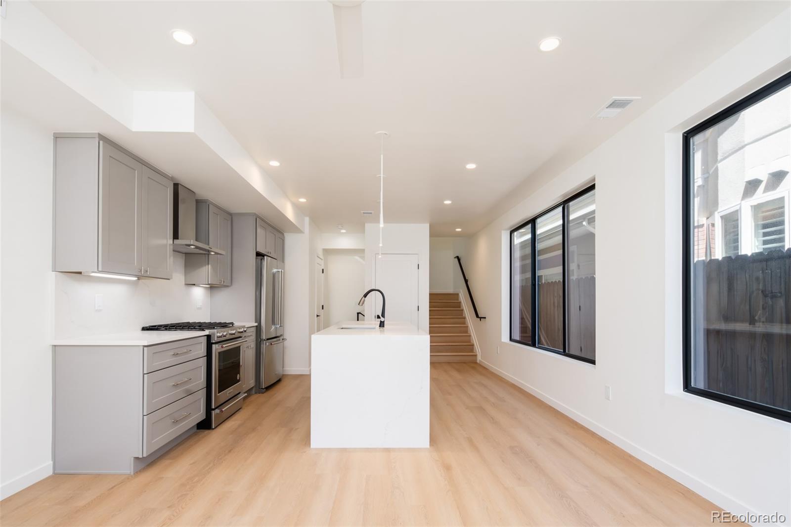 MLS Image #5 for 263 s jackson street,denver, Colorado