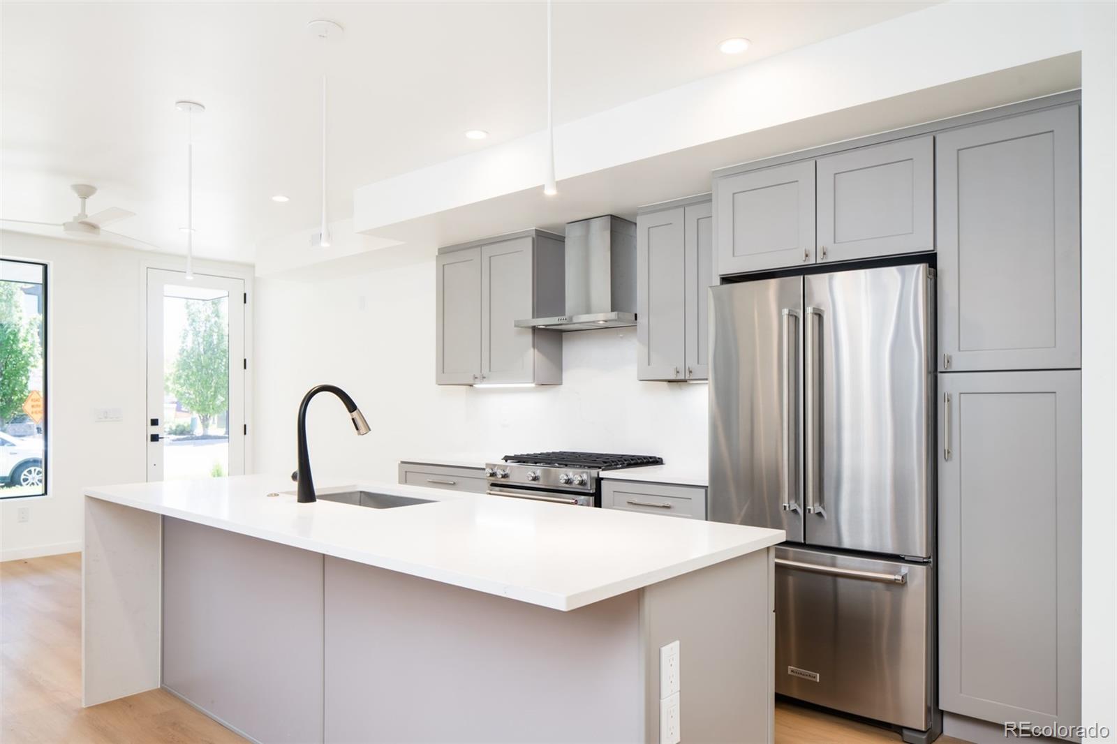 MLS Image #7 for 263 s jackson street,denver, Colorado