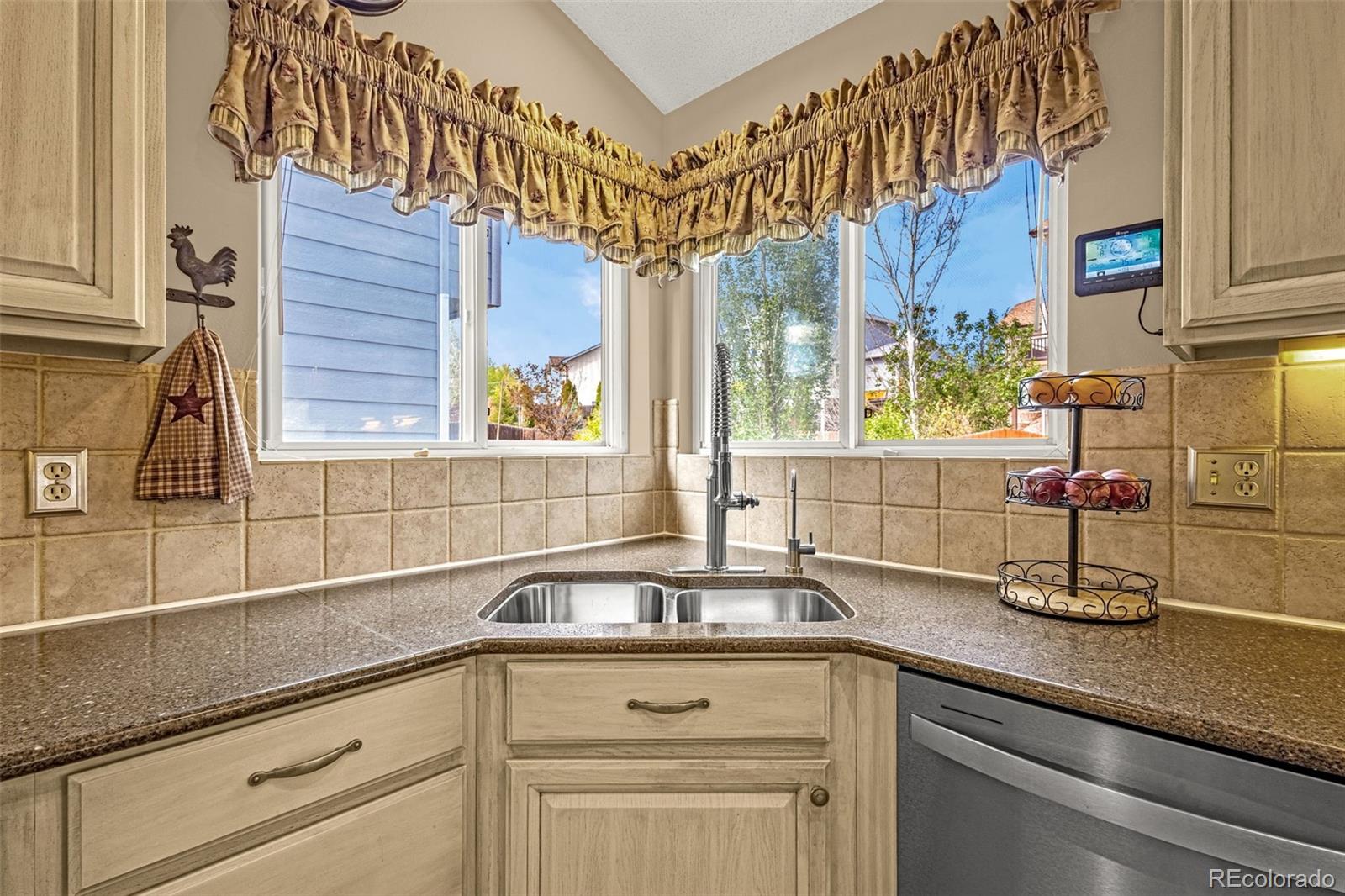 MLS Image #11 for 8313  andrus drive,colorado springs, Colorado