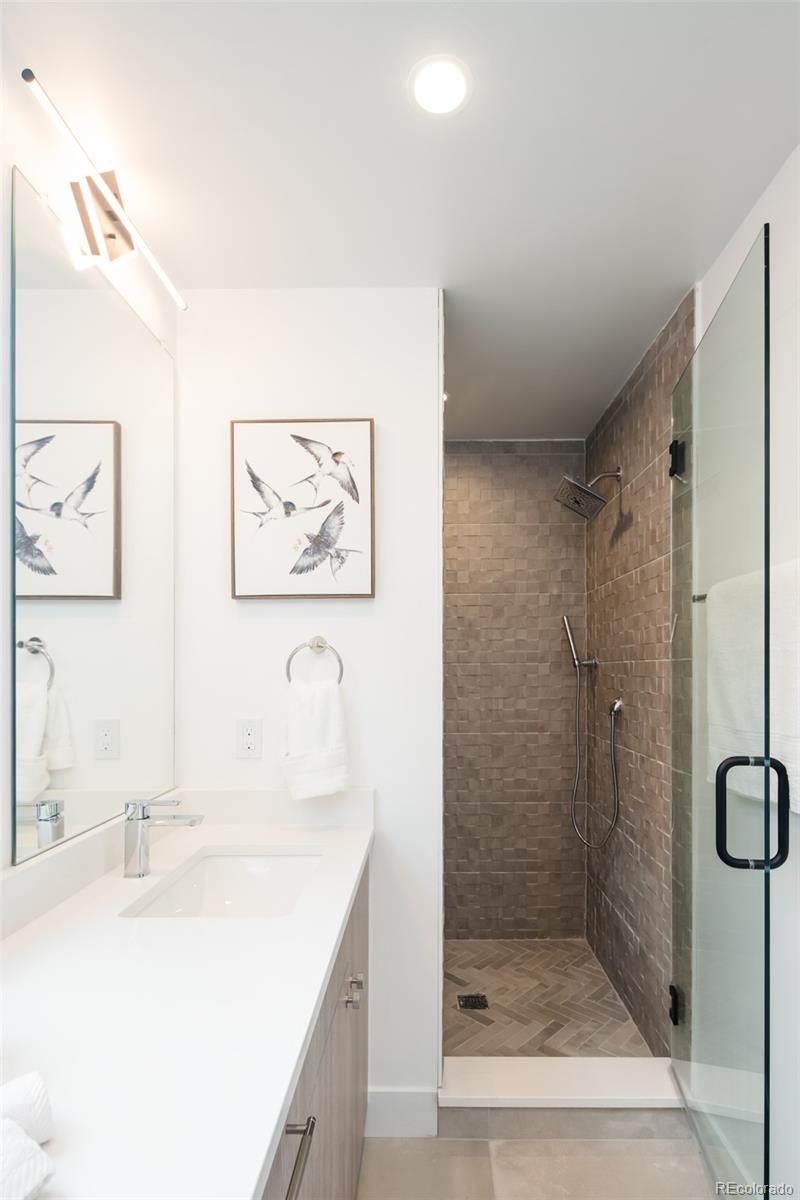 MLS Image #14 for 3433  lawrence street,denver, Colorado