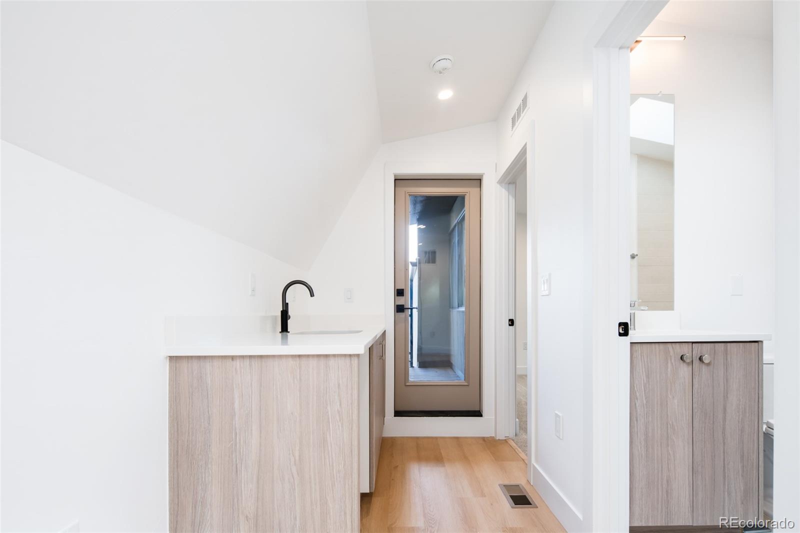 MLS Image #18 for 3433  lawrence street,denver, Colorado