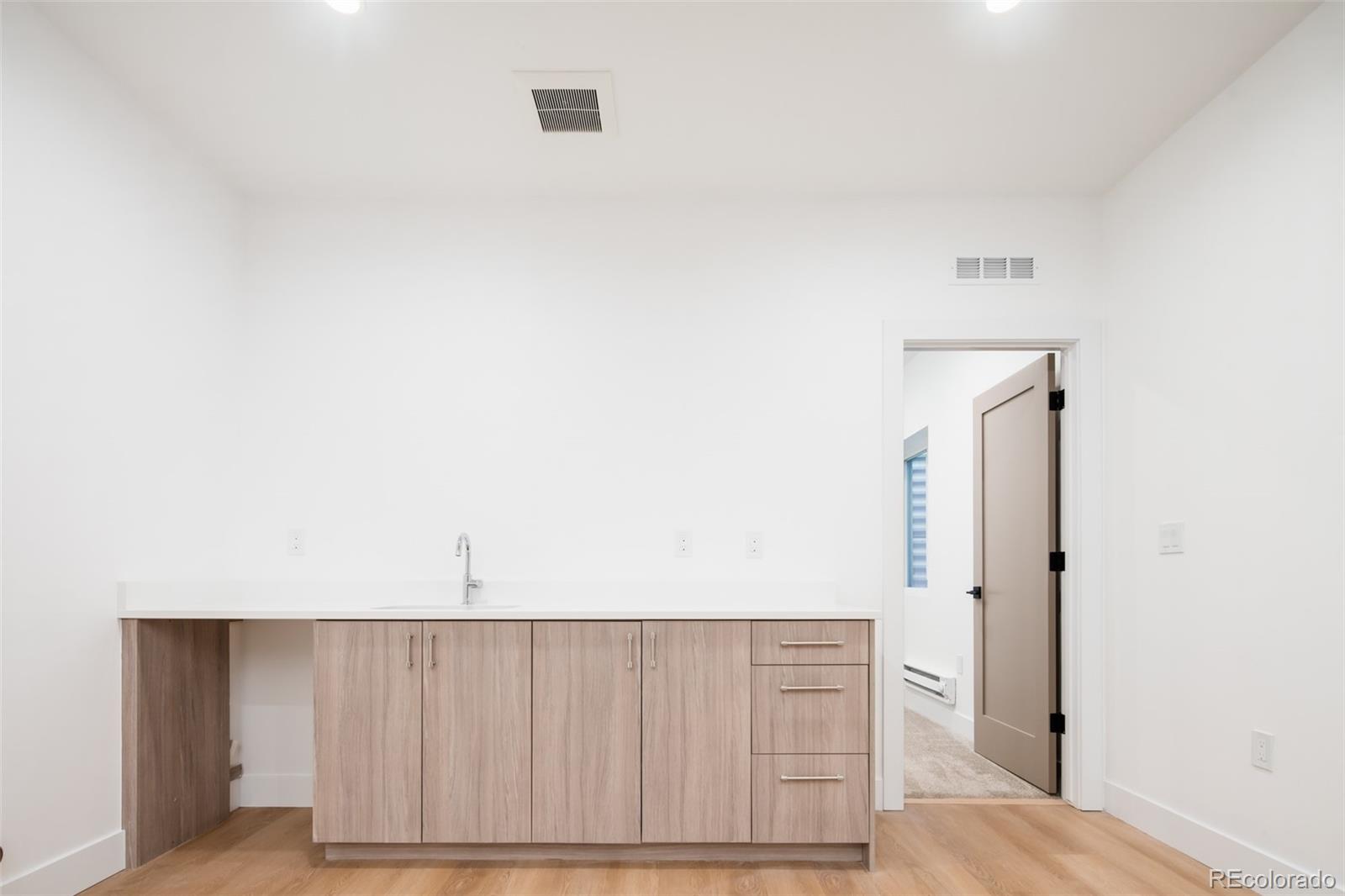 MLS Image #23 for 3433  lawrence street,denver, Colorado