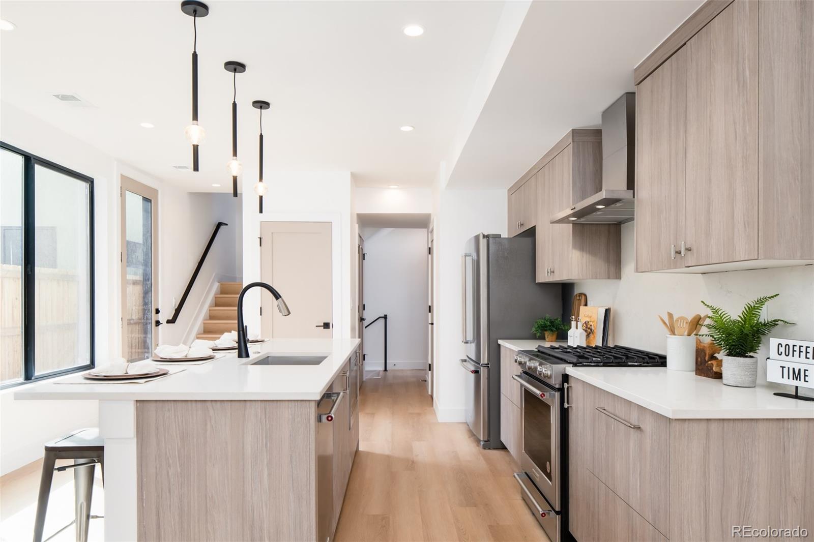 MLS Image #4 for 3433  lawrence street,denver, Colorado