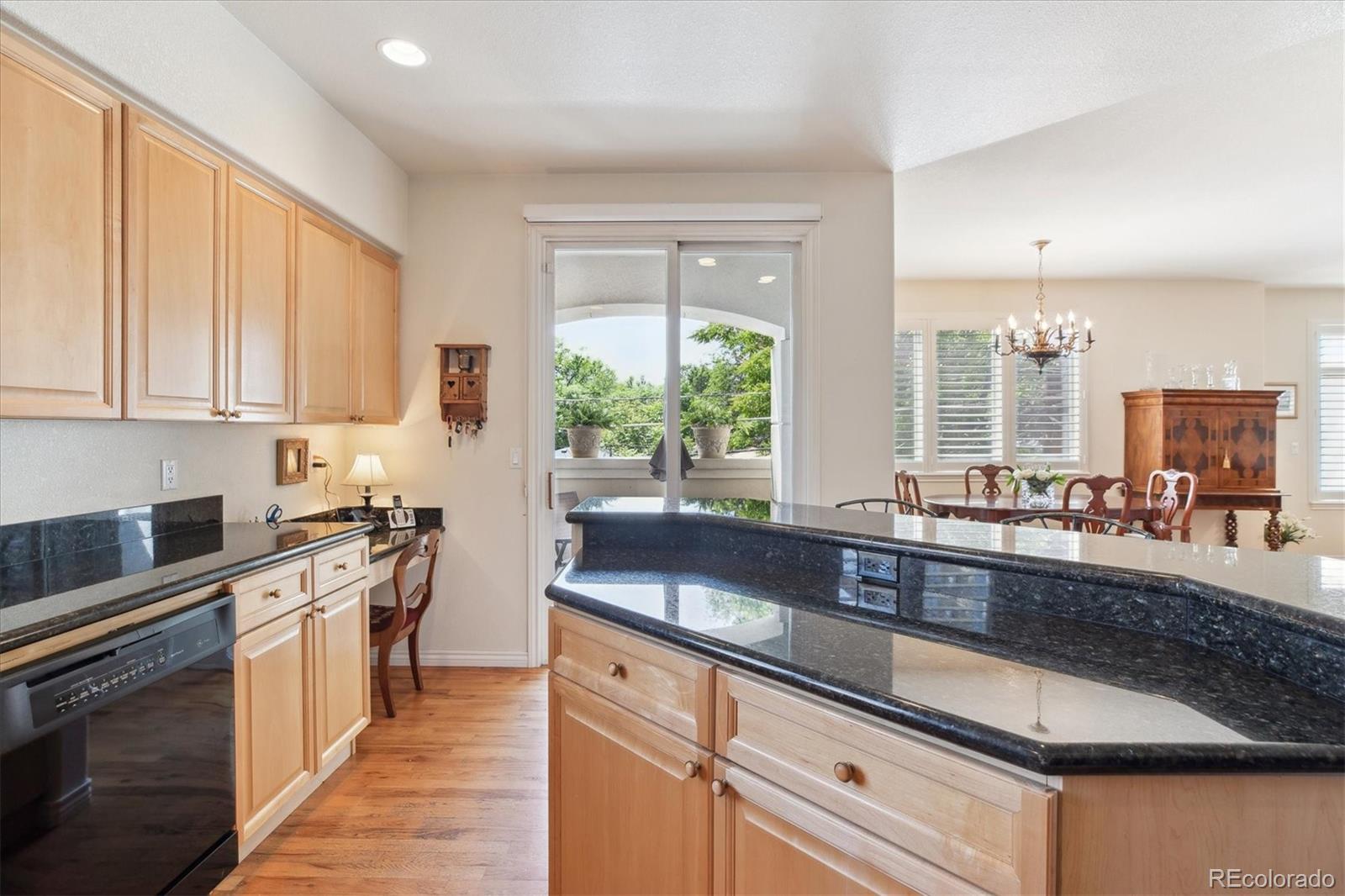 MLS Image #10 for 335  josephine street,denver, Colorado
