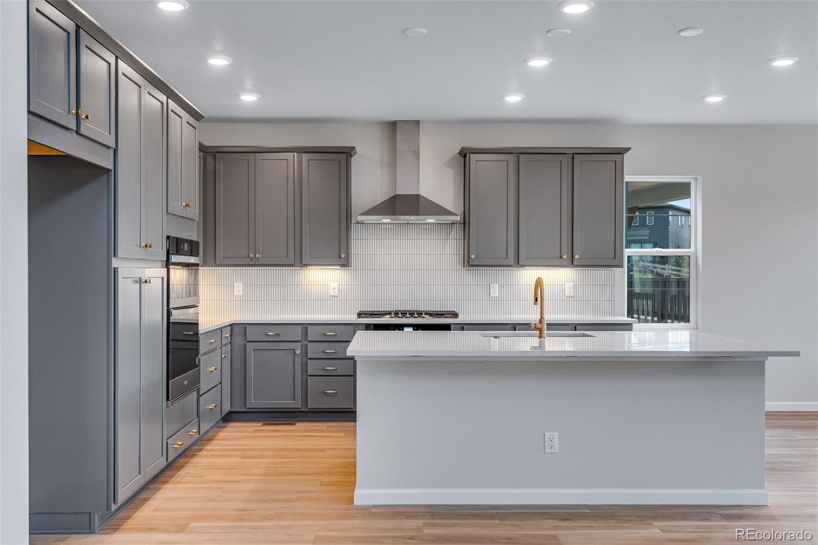 MLS Image #3 for 8585  eckley street,littleton, Colorado