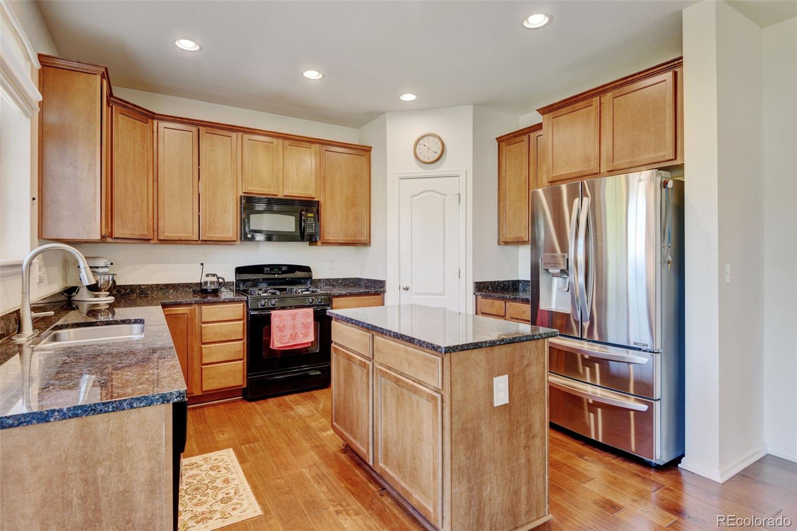 MLS Image #10 for 7081 s oak hill circle,aurora, Colorado