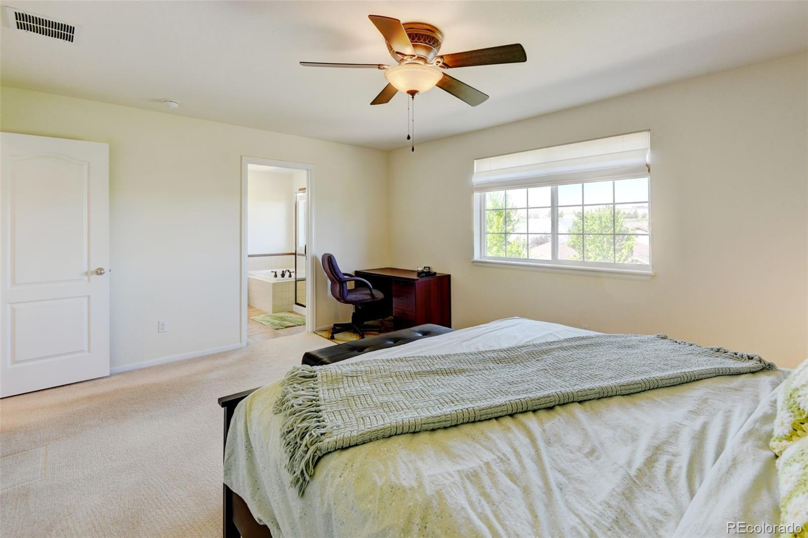 MLS Image #15 for 7081 s oak hill circle,aurora, Colorado