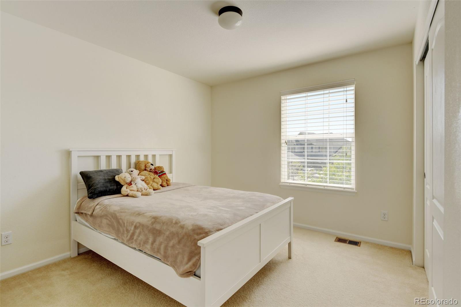 MLS Image #20 for 7081 s oak hill circle,aurora, Colorado