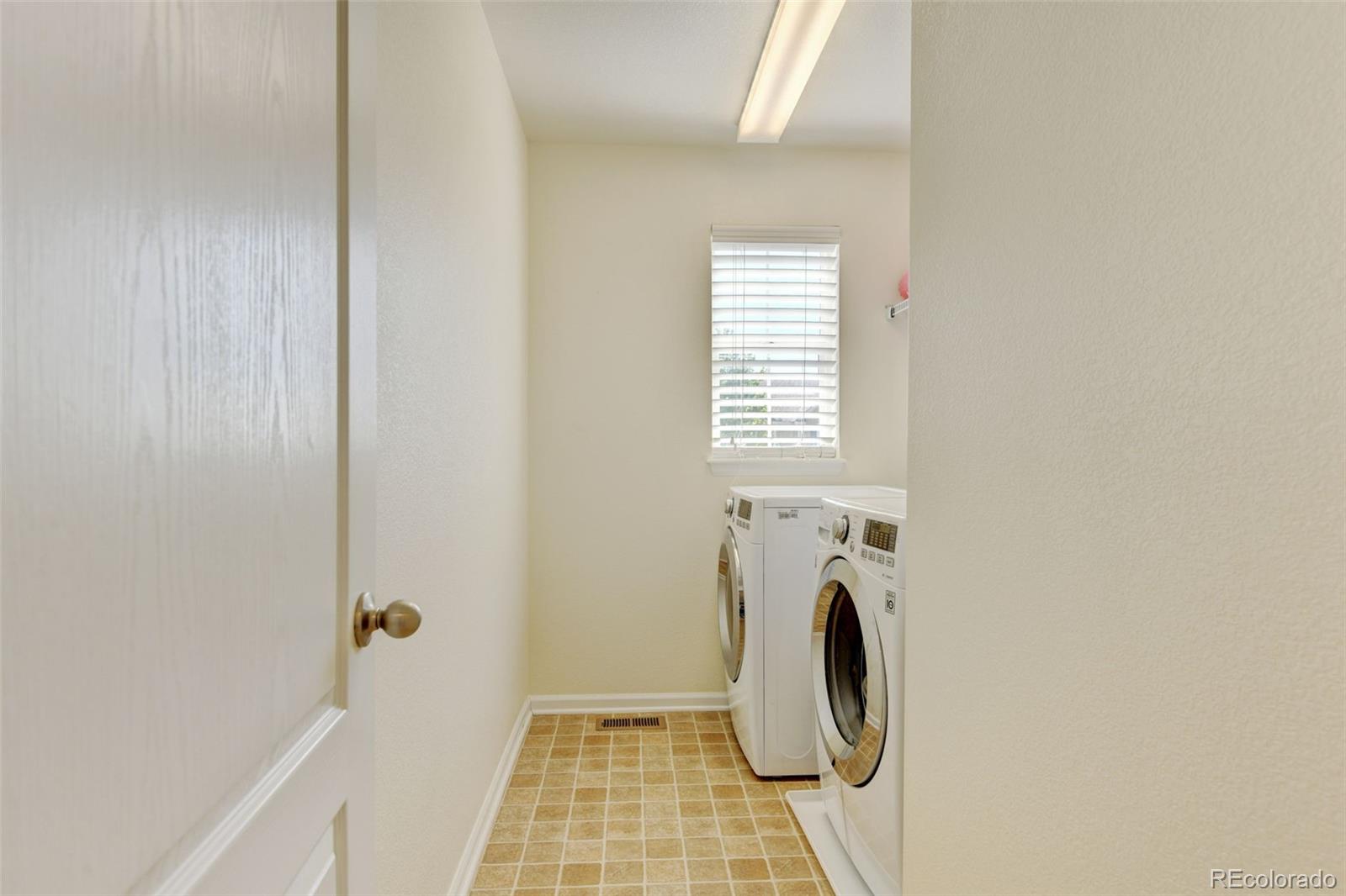 MLS Image #21 for 7081 s oak hill circle,aurora, Colorado