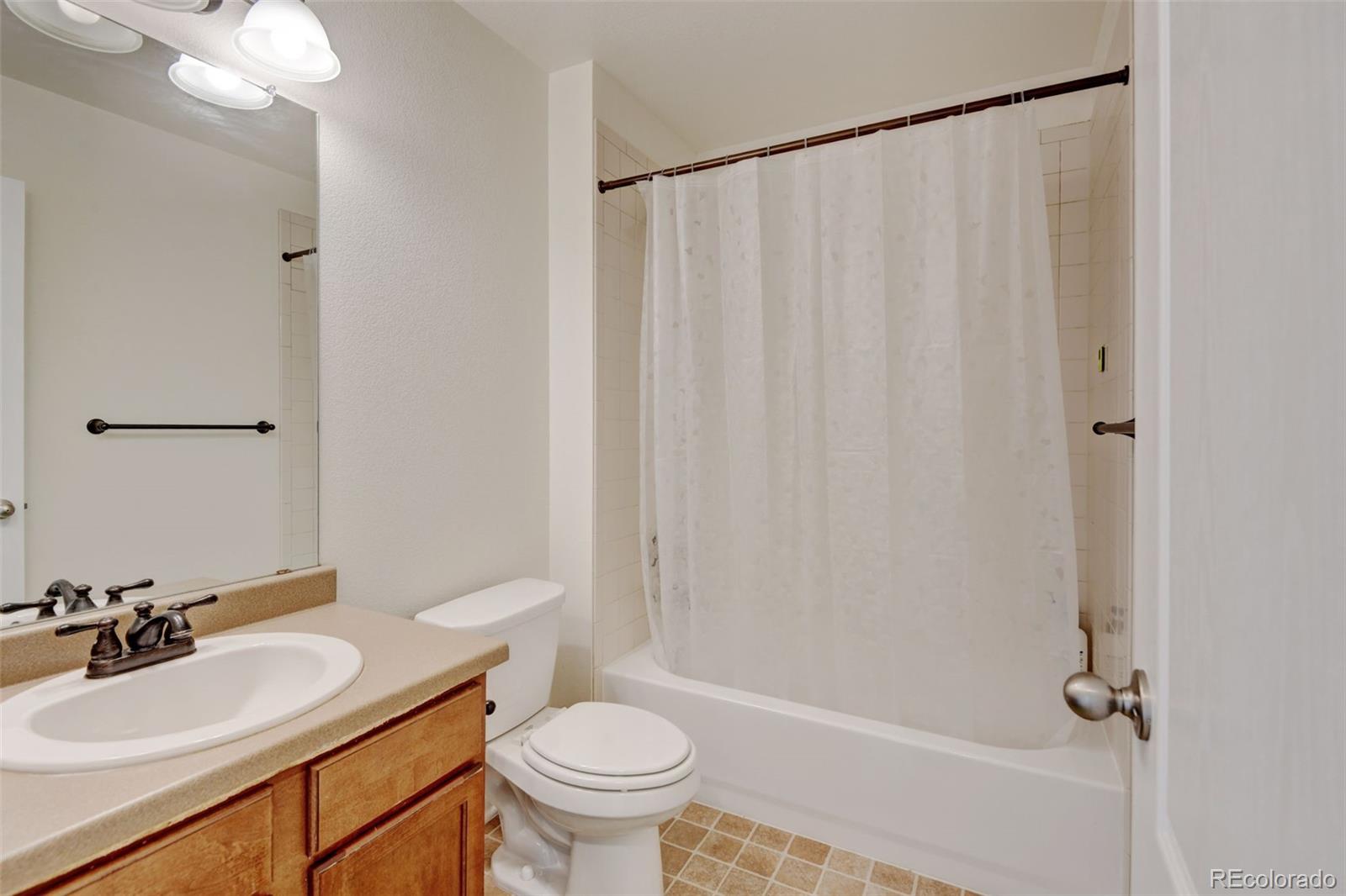 MLS Image #22 for 7081 s oak hill circle,aurora, Colorado