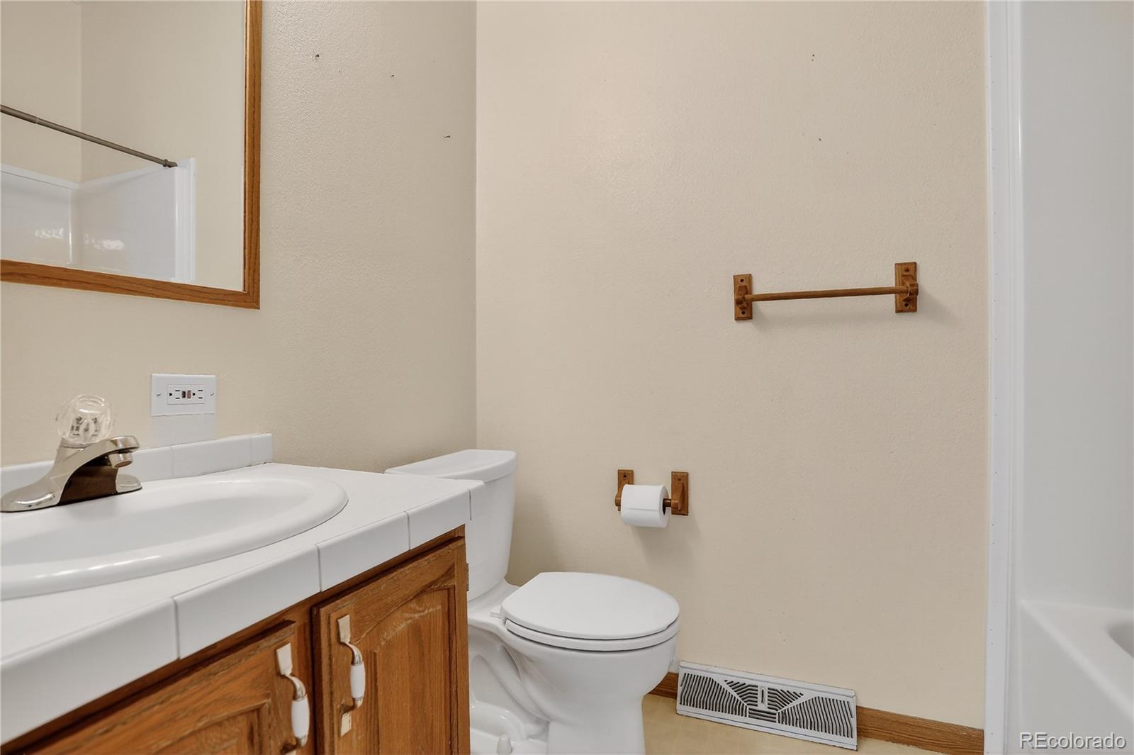 MLS Image #27 for 2406  horrogate road,byers, Colorado