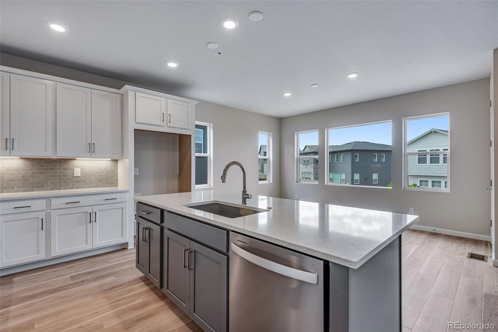 MLS Image #6 for 8581  eckley street,littleton, Colorado