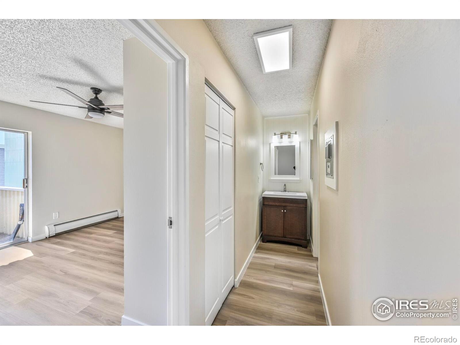 MLS Image #4 for 4110  hale parkway,denver, Colorado