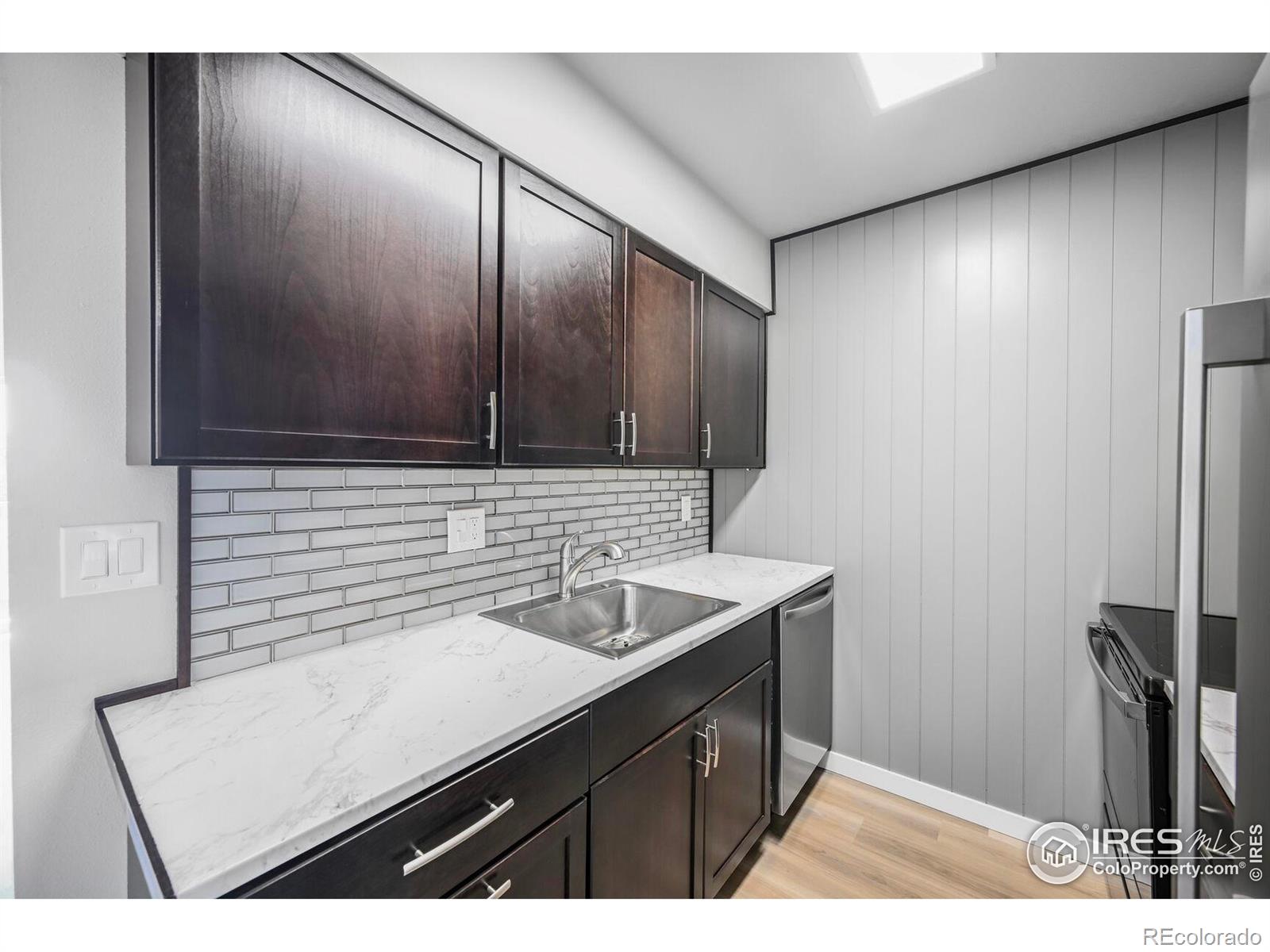 MLS Image #8 for 4110  hale parkway,denver, Colorado