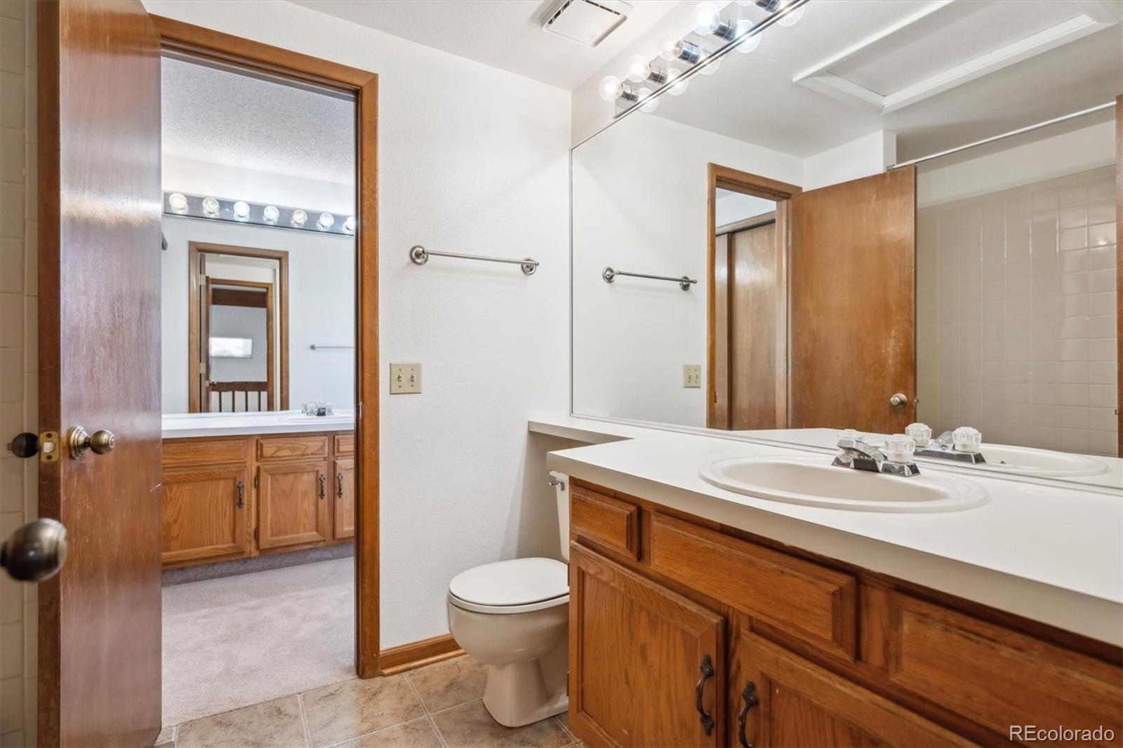 MLS Image #17 for 2883 w long circle,littleton, Colorado