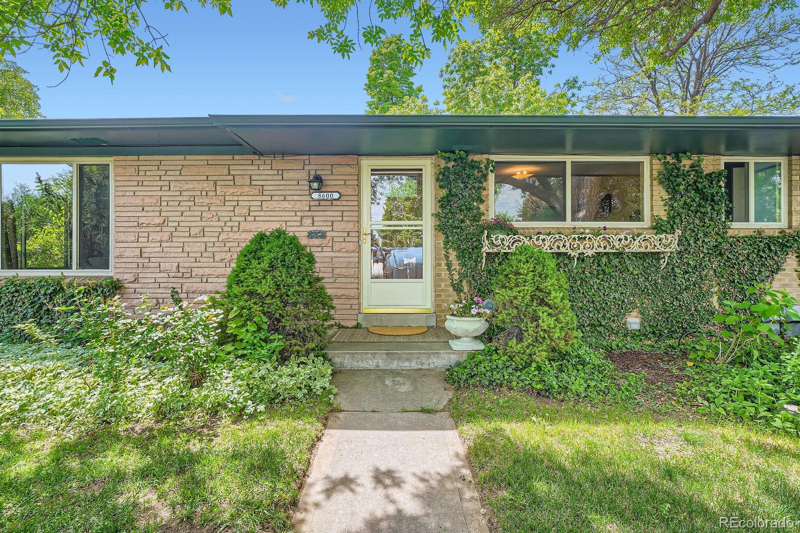 CMA Image for 8600 W 2nd Avenue,Lakewood, Colorado